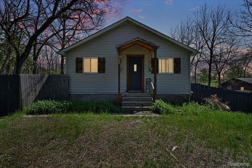 4264 Branch Road, Genesee Charter Township, MI, 48506 | Card Image