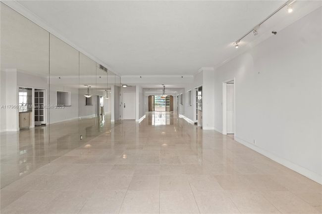 APT-633 - 201 Crandon Blvd, Condo with 2 bedrooms, 2 bathrooms and null parking in Key Biscayne FL | Image 11