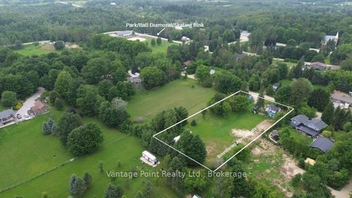 136 Torry St, Priceville, ON, N0C1K0 | Card Image