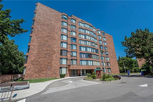 105-200 Limeridge Rd W, Hamilton, ON, L9C7M7 | Card Image