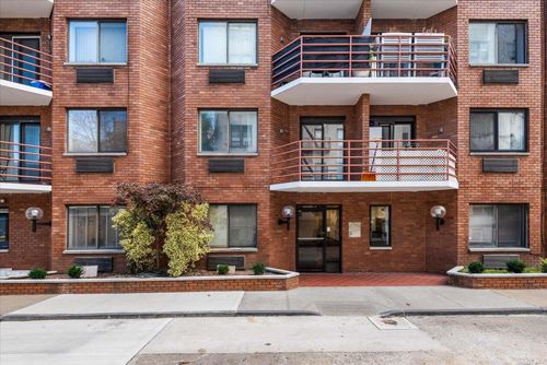 apt-g2-119-40 Metropolitan Ave, Kew Gardens, NY, 11415-2631 | Card Image