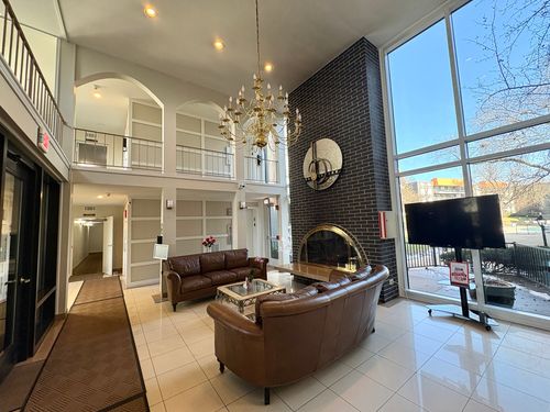 apt-401-9529 Bronx Ave, Skokie, IL, 60077-1364 | Card Image