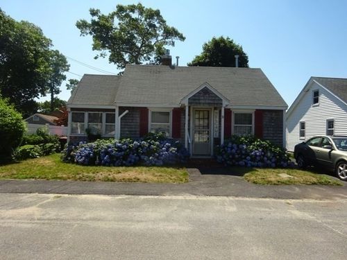21 Vernal St, Wareham, MA, 02571 | Card Image