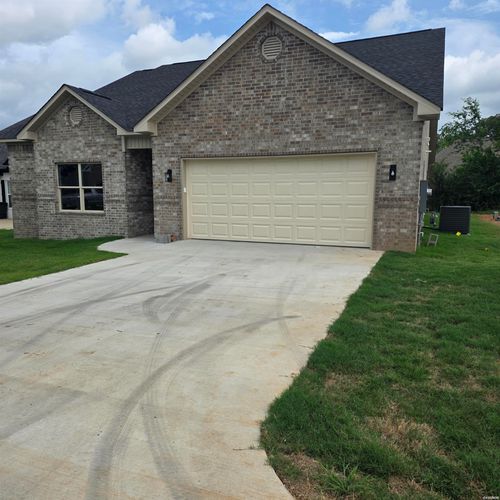 131 Legacy Ln, Hot Springs, AR, 71901-8754 | Card Image