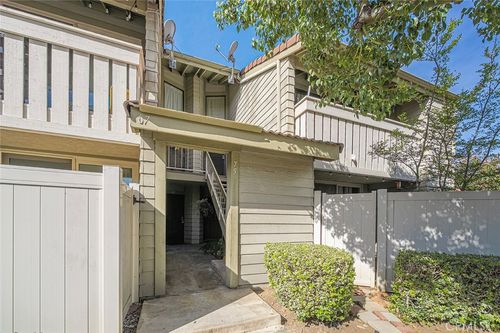 75 Country Mile Rd, Pomona, CA, 91766-6628 | Card Image