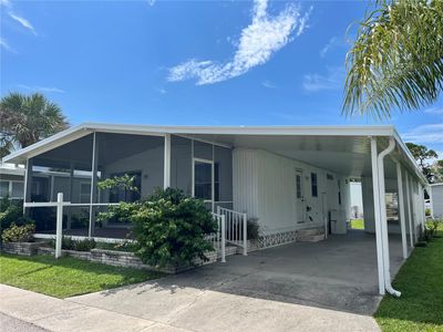 5830 Forsythia Road, House other with 2 bedrooms, 2 bathrooms and null parking in Venice FL | Image 3