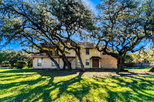 29342 Seabiscuit Dr, Fair Oaks Ranch, TX, 78015-4417 | Card Image