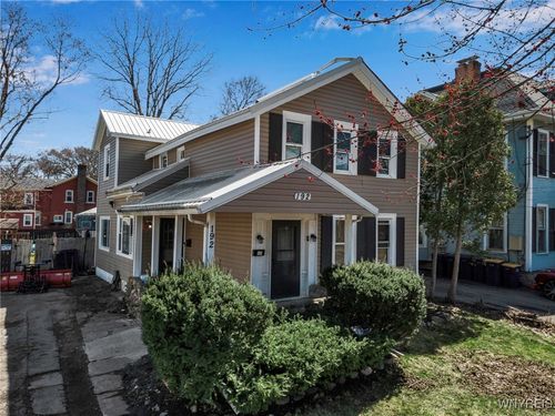 192 Pine St, Lockport, NY, 14094-4402 | Card Image