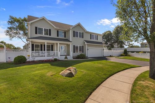 40 Devine Pl, Milford, CT, 06460-7785 | Card Image