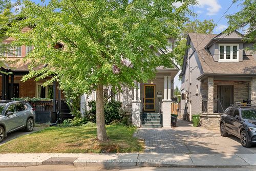 136 St Clements Ave, Toronto, ON, M4R1H2 | Card Image