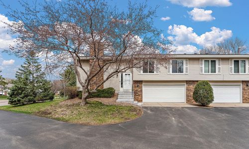 1621 W 140th St, Burnsville, MN, 55337-4418 | Card Image