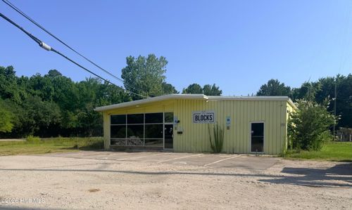 1032 S Madison St, Whiteville, NC, 28472-4504 | Card Image