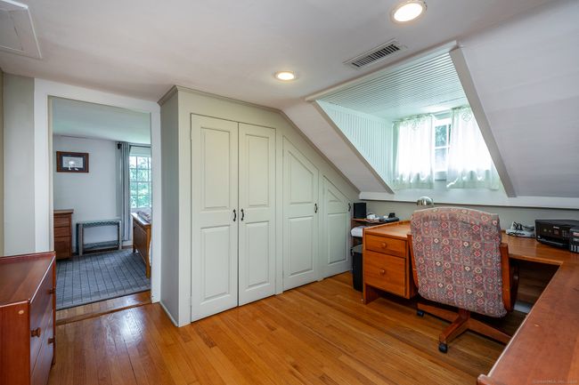 151 Flanders Rd, House other with 3 bedrooms, 3 bathrooms and null parking in Woodbury CT | Image 32