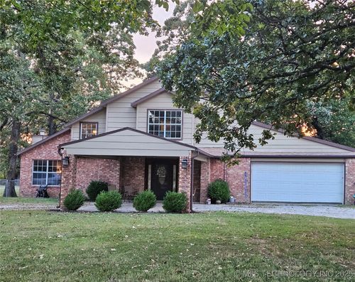 9026 Crestwood Dr, Sperry, OK, 74073-4157 | Card Image
