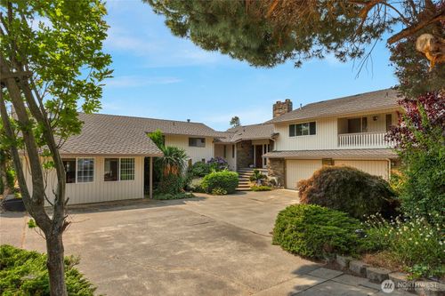 1111 S 274th Pl, Des Moines, WA, 98198-9344 | Card Image