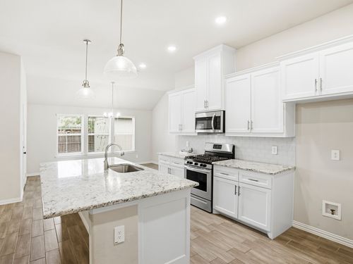 640 Mooney Dr, Saginaw, TX, 76179-6359 | Card Image