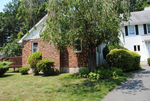51-51 Oldefield Farms, Enfield, CT, 06082-4564 | Card Image