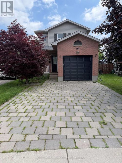 252 Simpson Cres, London, ON, N5V5E1 | Card Image