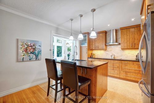 16 Plainsman Rd, Mississauga, ON, L5N1C5 | Card Image