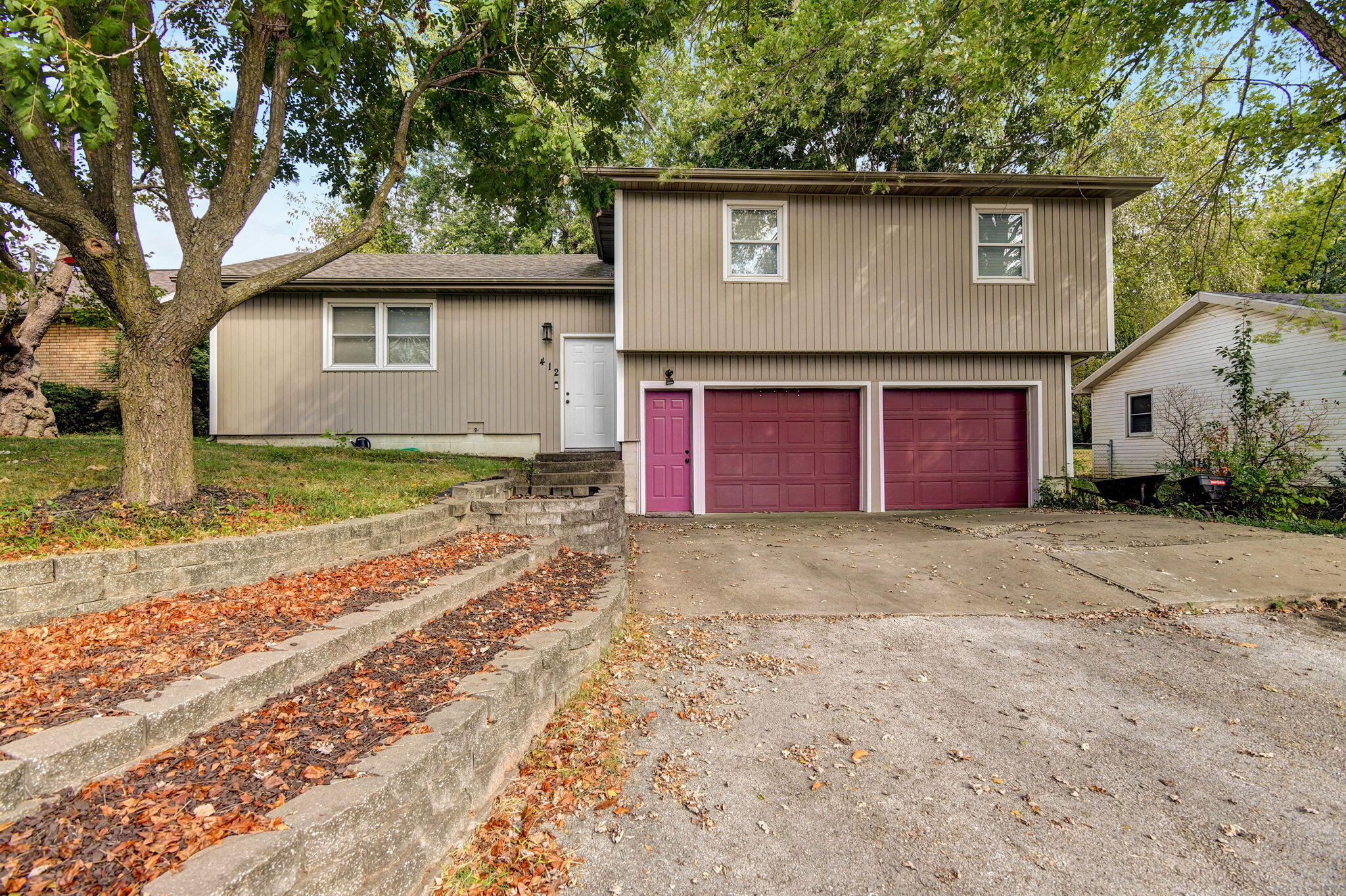 Ventura Ave, Republic, MO 65738