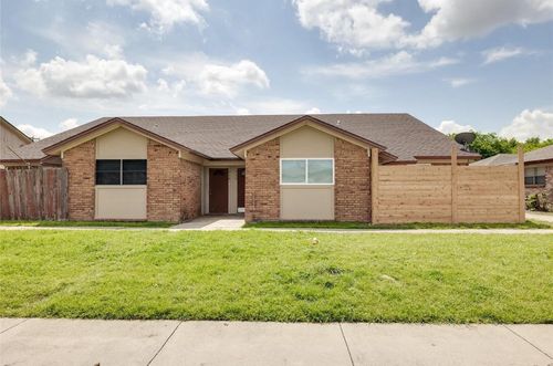 16-722-716 E Pecan St, Hurst, TX, 76053-6057 | Card Image