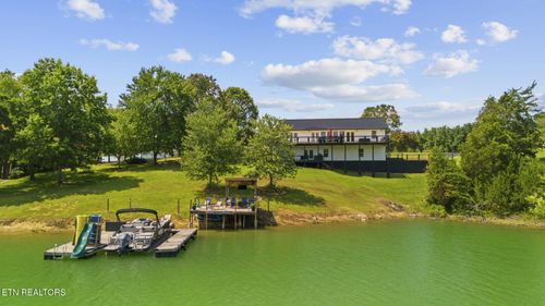 1033 Sunset View Rd, Sevierville, TN, 37876-0946 | Card Image