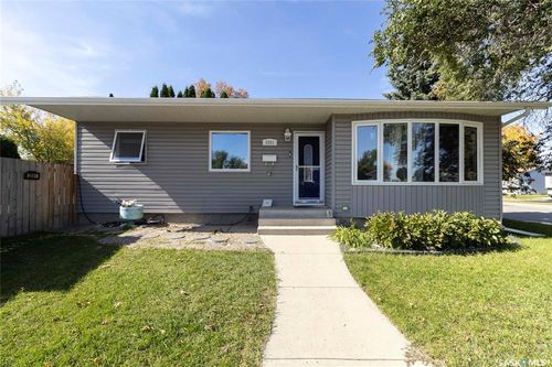 3501 33rd Street W, Saskatoon, SK, S7L4P6 | Card Image