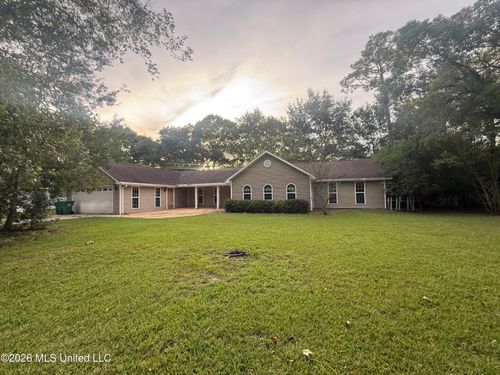 734 Akaka Ct, Diamondhead, MS, 39525-3939 | Card Image