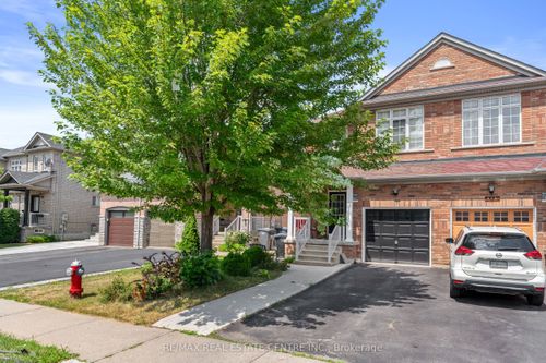 165 Zia Dodda Cres, Brampton, ON, L6P1T2 | Card Image