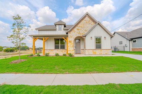106 K Street, Meridian, TX, 76665 | Card Image