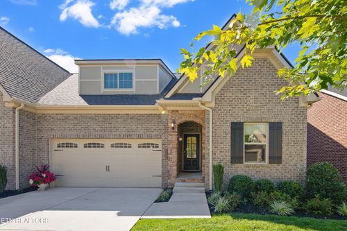 2637 Sugarberry Rd, Knoxville, TN, 37932-2188 | Card Image