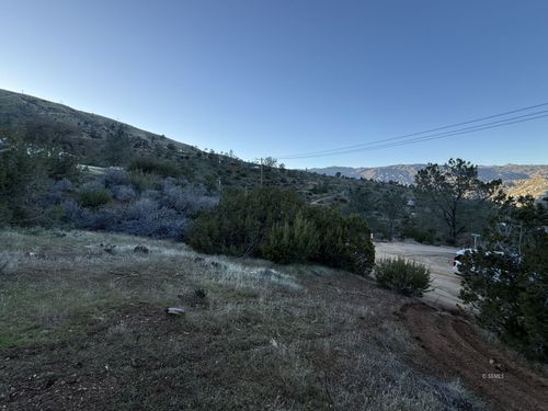 394 Rim Rd, Bodfish, CA, 93205-8011 | Card Image