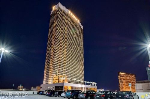 2309-2000 N Fashion Show Dr, Las Vegas, NV, 89109-1936 | Card Image