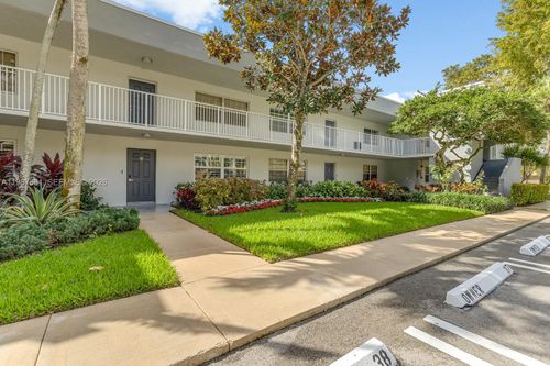 102-4280 Oaks Ter, Pompano Beach, FL, 33069-5520 | Card Image
