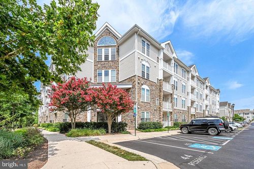 200-24701 Byrne Meadow Sq, Aldie, VA, 20105-3057 | Card Image