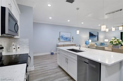 12973 Pembroke Dr, NAPLES, FL, 34105-5099 | Card Image