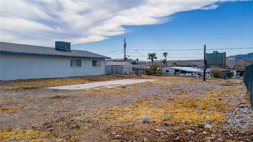 143 Tedford Ave, Bullhead City, AZ, 86429-5104 | Card Image