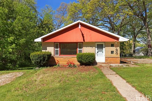 26 Woodland Ave, Fox Lake, IL, 60020-1858 | Card Image