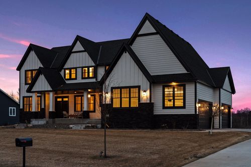 16419 Kiska St Ne, Ham Lake, MN, 55304-7566 | Card Image