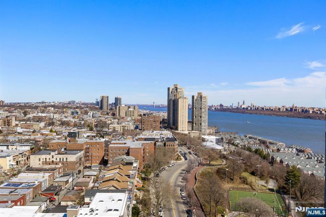 6050 Kennedy Blvd, Condo with 2 bedrooms, 2 bathrooms and null parking in West New York NJ | Image 14