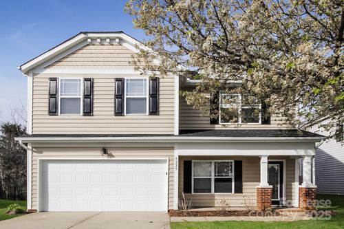 5229 Stowe Derby Dr, Charlotte, NC, 28278-7373 | Card Image