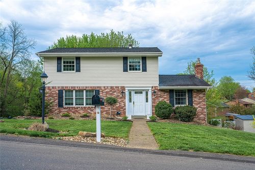 540 Hickory Ln, Houston, PA, 15342-1251 | Card Image