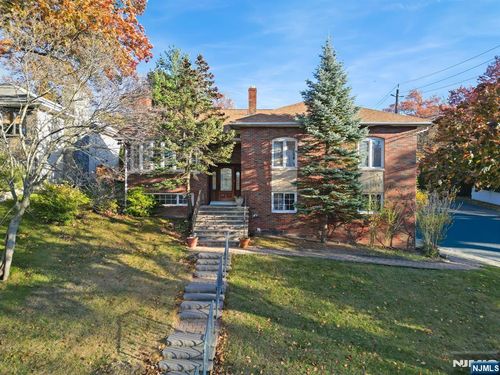 51 Anderson Ave, Englewood Cliffs, NJ, 07632-1523 | Card Image