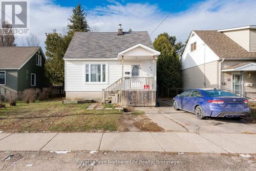 967 Galt St, North Bay, ON, P1B5N5 | Card Image