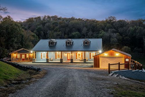 43 Landfill Ln, Brush Creek, TN, 38547-4627 | Card Image