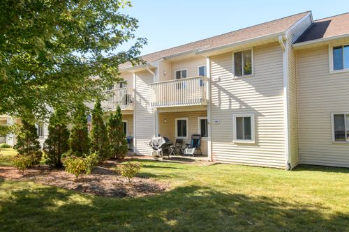 1891 Parknoll Ln, Port Washington, WI, 53074-1131 | Card Image