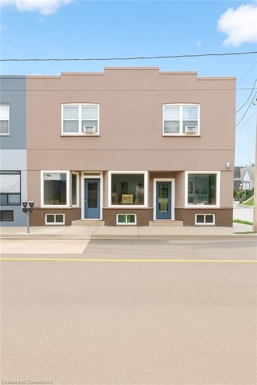907 Barton St E, Hamilton, ON, L8L3B8 | Card Image