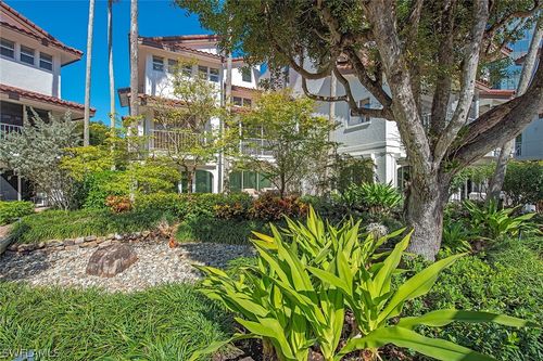 26-16-4715 Villa Mare Ln, NAPLES, FL, 34103-3473 | Card Image