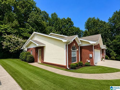 447 Creekview Cir, Gardendale, AL, 35071-3659 | Card Image