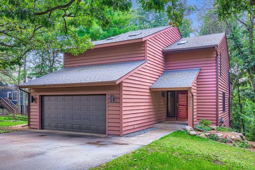 8649 Pine Hill Rd, Bloomington, MN, 55438-1339 | Card Image